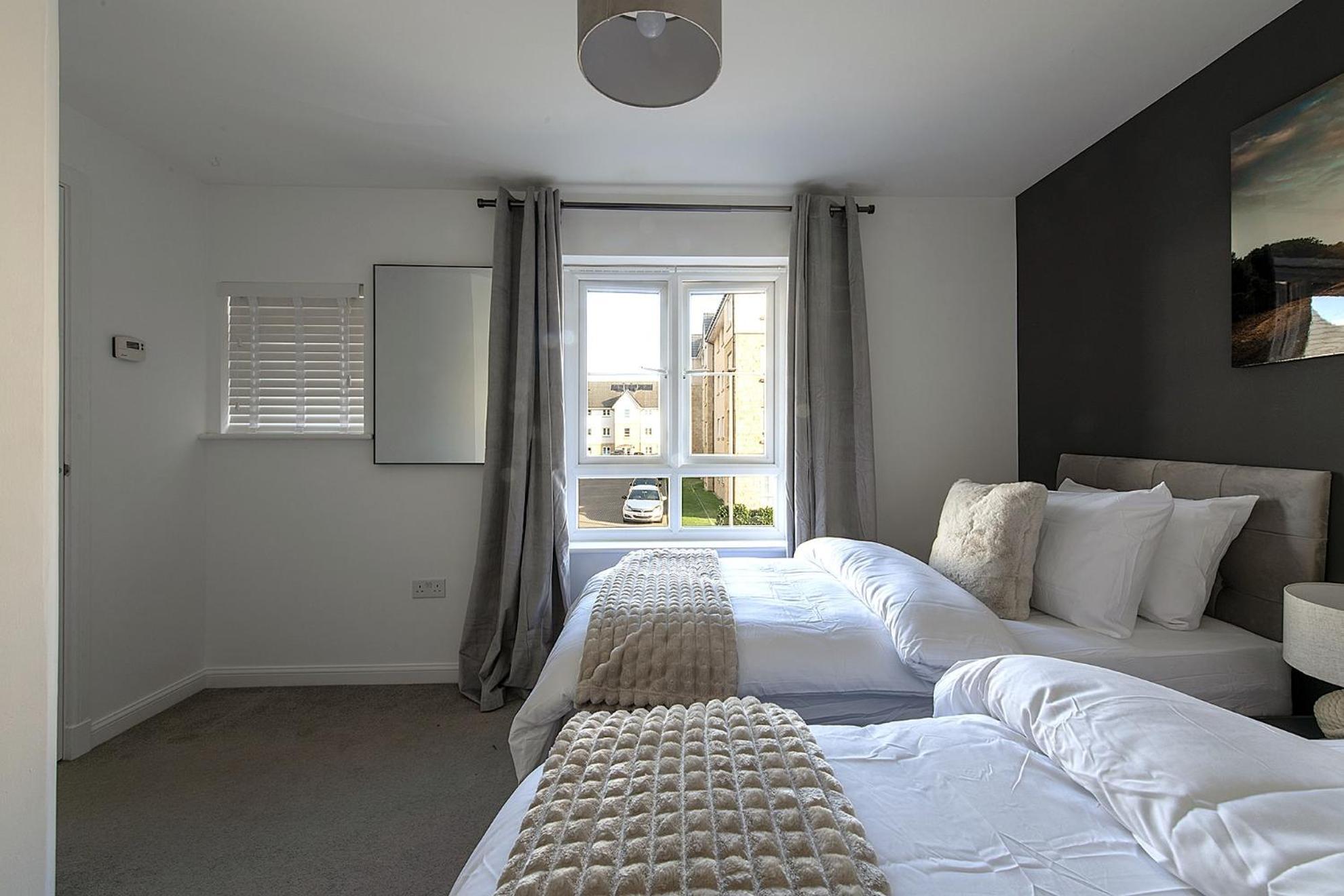 Edinburgh Luxury 4 Bedroom Townhouse With Free Parking Exterior photo